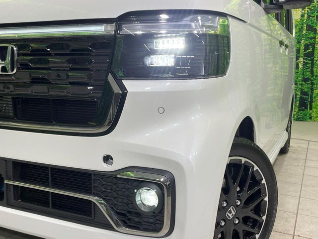 �yLED�w�b�h���C�g�z���V����ԑ��s�����ǍD�Ȏ��E���m�ۂ����S���ĉ^�]�ł��鍂�P�xLED�w�b�h���C�g�𑕔�!�_�����x�������A����d�͂��}�����Ă��܂��B