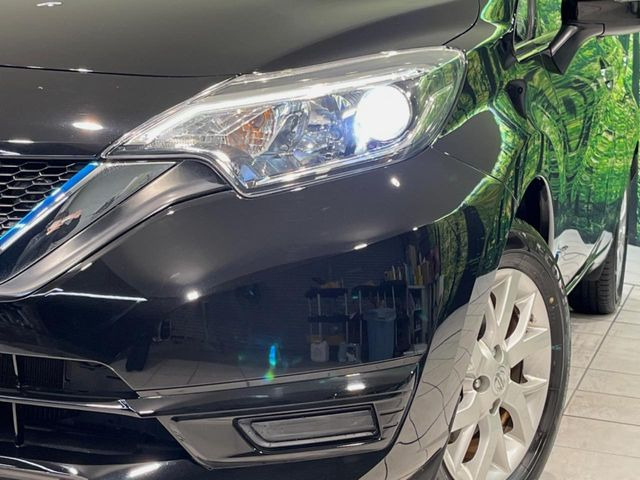 �y�V�[�P���V�����^�[�������v�t��LED�w�b�h���C�g�z�l�C�́w�����E�B���J�[�x�t����LED�w�b�h���C�g�𑕔��􍂋����͂������A�_�����͑��݊������Ղ�ő��Ԃ�����F������₷�����S�ł��B