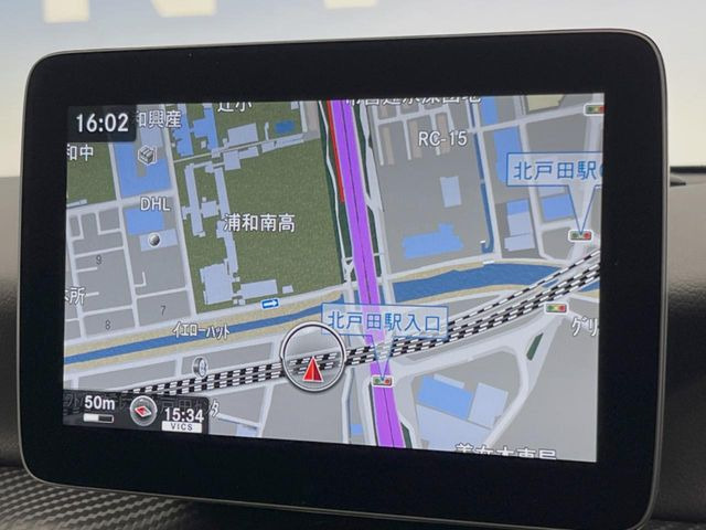 �������i�r:��̊��̂���i�r�́A����������ԓ������o���Ă���܂��BBluetooth�Đ��ȂǃI�[�f�B�I�@�\���[�����Ă���܂��̂ŁA�^�]�����y���߂܂���