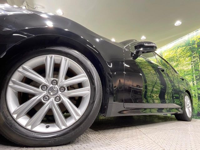 �y����17�C���`�A���~�z�C�[���z�O�ςɃ}�b�`���������A���~�z�C�[���𑕒����Ă���܂��B�e��ЊO�A���~�z�C�[����A�X�^�b�h���X�^�C�����戵�����Ă���܂��B���񂲑��k����������