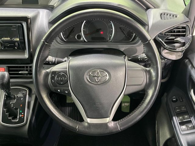 �y�����v�����X�e�A�����O�z�㎿�Ȋv���g�p���邱�ƂŁA��ɂ����������݂ƂĂ��^�]���₷���n���h���ł���