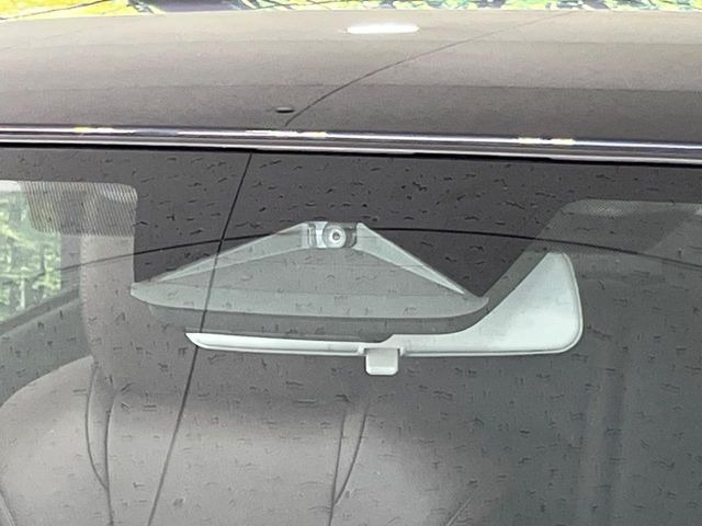 �y���[�_�[�u���[�L�T�|�[�g�z���s���ɑO���̎ԗ�����F�����A�Փ˂������Ȏ��͌x��ƃu���[�L�ŏՓˉ���Ɣ�Q�y�����A�V�X�g�B�����S�Ƀh���C�u�����y���݂��������܂��B