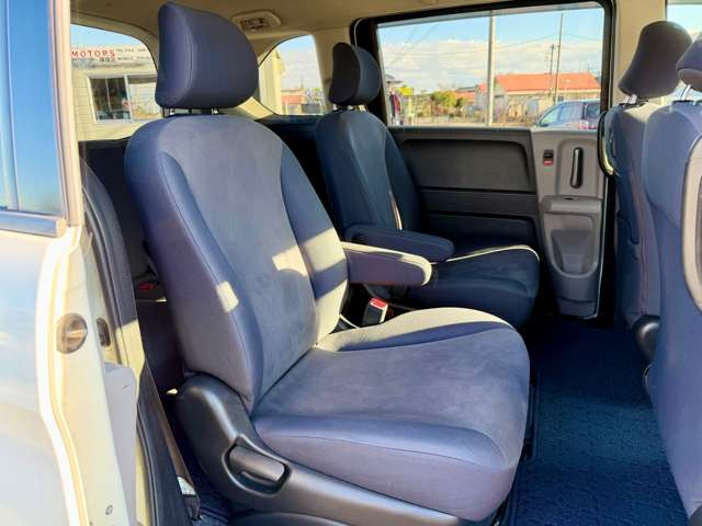 ���X�͍s�c�����R���̊��ˌ����_�̋߂��ɓX�܂��������܂��B���Ԃł��A�N�Z�X���₷���ꏊ�Ɍ�����܂��B�d�Ԃł��z���̍ۂ��Ŋ���JR���������w�܂ł��}���ɎQ��܂��B���C�y�ɂ��₢���킹������!