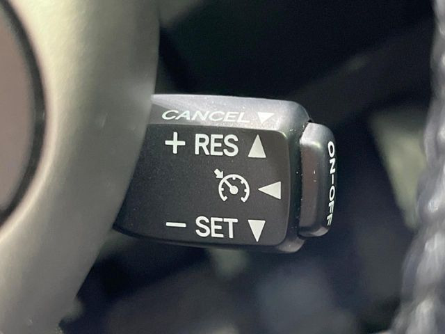 �y�N���[�Y�R���g���[���z�������H�����N���N���s�B�A�N�Z���𗣂��Ă���葬�x�ő��s���ł��A�������^�]���̕��S���y��!�����E�������ȒP�ȃX�C�b�`����Œ����ł��܂��B