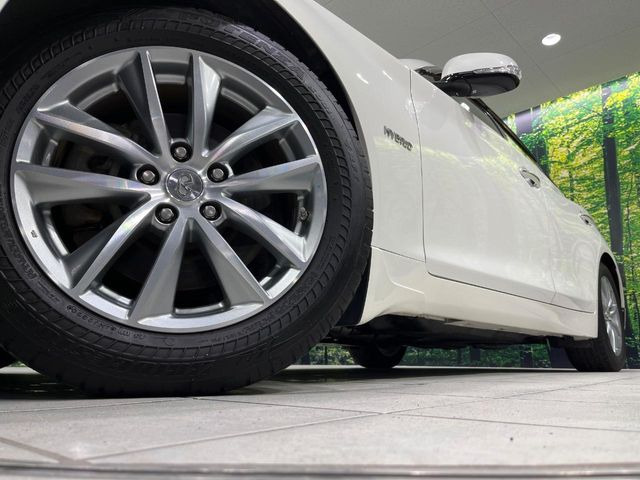 �y����17�C���`�A���~�z�C�[���z�O�ςɃ}�b�`���������A���~�z�C�[���𑕒����Ă���܂��B�e��ЊO�A���~�z�C�[����A�X�^�b�h���X�^�C�����戵�����Ă���܂��B���񂲑��k����������