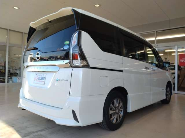 セレナ1.2 e-POWER ハイウェイスターV