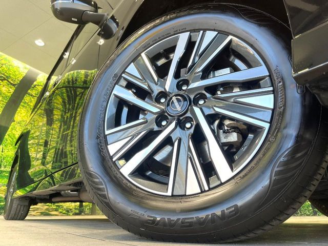 �y����16�C���`�A���~�z�C�[���z�O�ςɃ}�b�`���������A���~�z�C�[���𑕒����Ă���܂��B�e��ЊO�A���~�z�C�[����A�X�^�b�h���X�^�C�����戵�����Ă���܂��B���񂲑��k����������