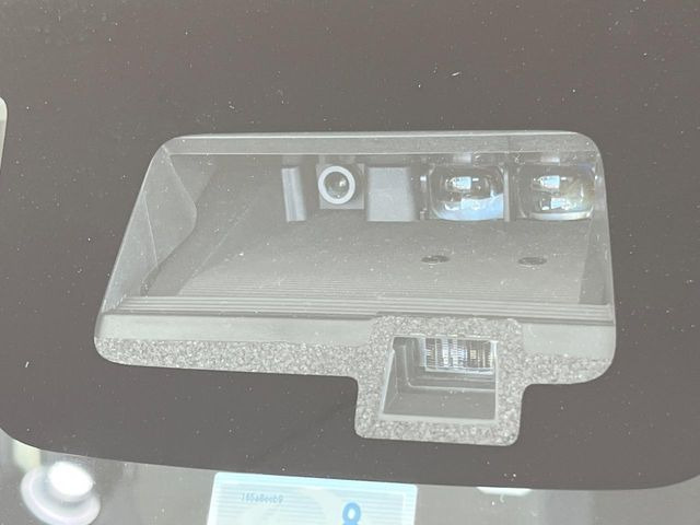 �y�X�Y�L �Z�[�t�e�B�T�|�[�g�z���s���ɑO���̎ԗ�����F�����A�Փ˂������Ȏ��͌x��ƃu���[�L�ŏՓˉ���Ɣ�Q�y�����A�V�X�g�B�����S�Ƀh���C�u�����y���݂��������܂��B