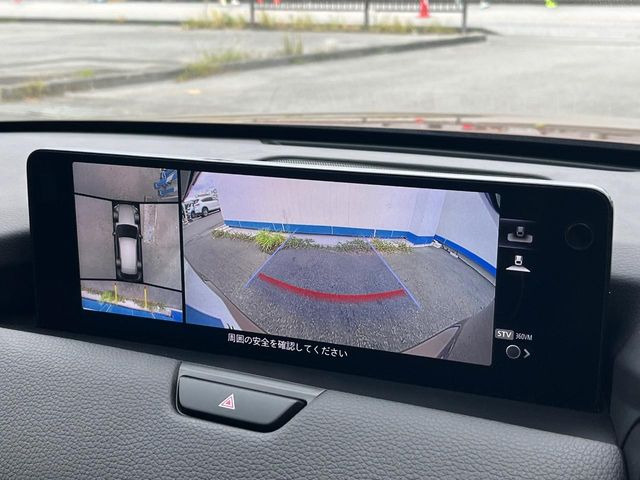 �y360&deg;�r���[���j�^�[�z��p�̃J�����ɂ��A�ォ�猩���낵���悤�Ȏ��_��360�x�N���}�̎��͂��m�F���邱�Ƃ��ł��܂������p�������m�F���₷���A�����ꏊ�ł̐؂�Ԃ��⒓�Ԃ��X���[�Y�ɍs���܂��B