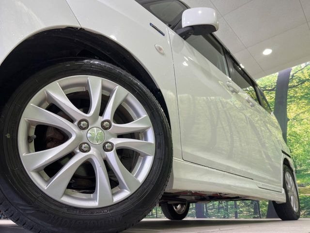 �y����15�C���`�A���~�z�C�[���z�O�ςɃ}�b�`���������A���~�z�C�[���𑕒����Ă���܂��B�e��ЊO�A���~�z�C�[����A�X�^�b�h���X�^�C�����戵�����Ă���܂��B���񂲑��k����������