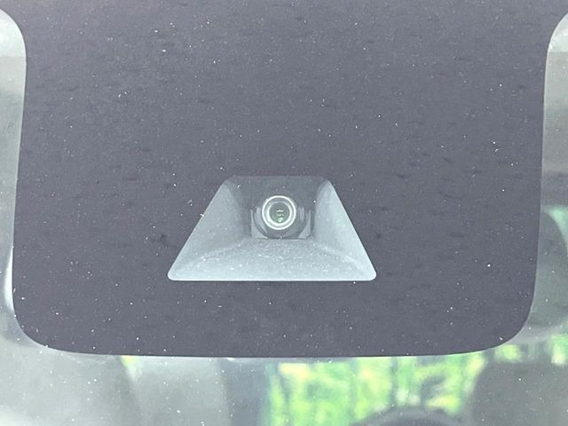 �y�G�}�[�W�F���V�[�u���[�L�z���s���ɑO���̎ԗ�����F�����A�Փ˂������Ȏ��͌x��ƃu���[�L�ŏՓˉ���Ɣ�Q�y�����A�V�X�g�B�����S�Ƀh���C�u�����y���݂��������܂��B