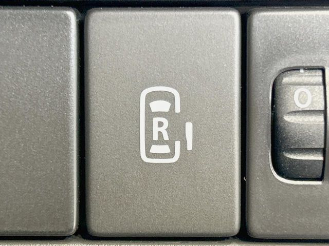 �y�p���[�X���C�h�h�A�z�X�}�[�g�L�[��^�]�Ȃ̃X�C�b�`�ŃX���C�h�h�A�̊J���\���d��������͂����ăh�A���J����K�v�������A���������q�l�ł��A�d���ו��������Ă��鎞�����N�ɊJ���߂ł��܂���