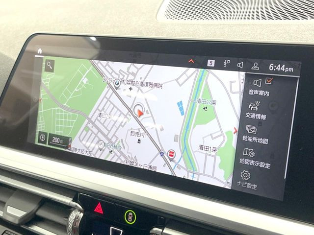 �������i�r:��̊��̂���i�r�́A����������ԓ������o���Ă���܂��B�I�[�f�B�I�@�\���[�����Ă���܂��̂ŁA�^�]�����y���߂܂���