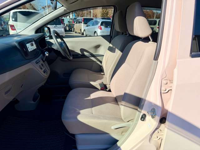 ���������ԑ����W�����ł�!���̋@��ɐ��񂲗��X������!