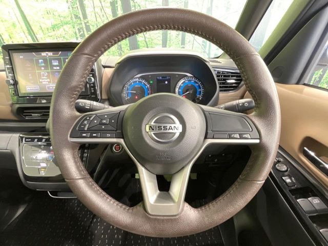 �y�����v�����X�e�A�����O�z�㎿�Ȋv���g�p���邱�ƂŁA��ɂ����������݂ƂĂ��^�]���₷���n���h���ł���