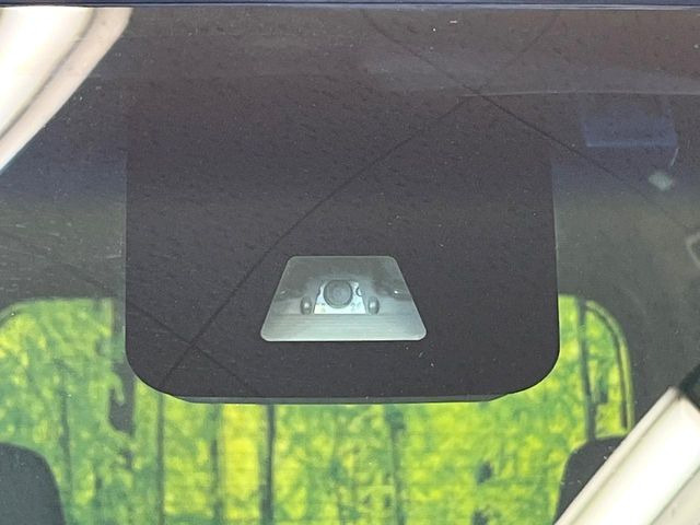 �y�X�}�[�g�A�V�X�g�z���s���ɑO���̎ԗ�����F�����A�Փ˂������Ȏ��͌x��ƃu���[�L�ŏՓˉ���Ɣ�Q�y�����A�V�X�g�B�����S�Ƀh���C�u�����y���݂��������܂��B