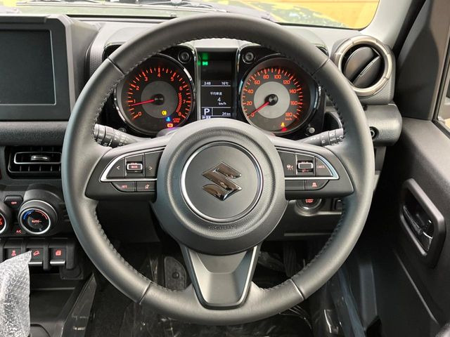 �y�����v�����X�e�A�����O�z�㎿�Ȋv���g�p���邱�ƂŁA��ɂ����������݂ƂĂ��^�]���₷���n���h���ł���