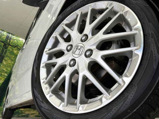 �y����15�C���`�A���~�z�C�[���z�O�ςɃ}�b�`���������A���~�z�C�[���𑕒����Ă���܂��B�e��ЊO�A���~�z�C�[����A�X�^�b�h���X�^�C�����戵�����Ă���܂��B���񂲑��k����������