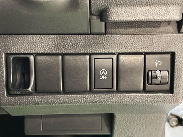 �y�A�C�h�����O�X�g�b�v�z�ԐM����a�؂Œ�Ԃ����ۂɃG���W�����~���A���ʂȔR���̏����}���܂��B�R��������ی�ɂȂ���@�\��G���W���̓u���[�L�𗣂��΍Ďn�����܂��B