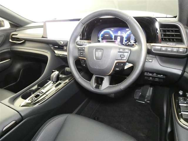 クラウンスポーツ2.5 Z E-Four 4WD