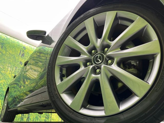 �y����18�C���`�A���~�z�C�[���z�O�ςɃ}�b�`���������A���~�z�C�[���𑕒����Ă���܂��B�e��ЊO�A���~�z�C�[����A�X�^�b�h���X�^�C�����戵�����Ă���܂��B���񂲑��k����������