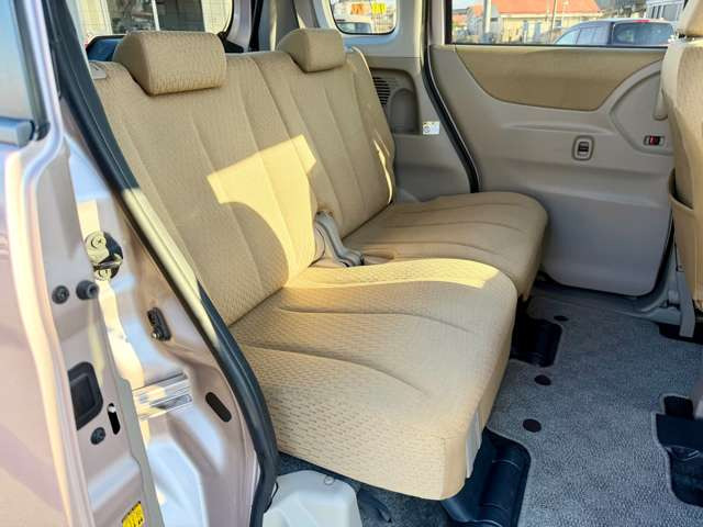 ���X�͍s�c�����R���̊��ˌ����_�̋߂��ɓX�܂��������܂��B���Ԃł��A�N�Z�X���₷���ꏊ�Ɍ�����܂��B�d�Ԃł��z���̍ۂ��Ŋ���JR���������w�܂ł��}���ɎQ��܂��B���C�y�ɂ��₢���킹������!