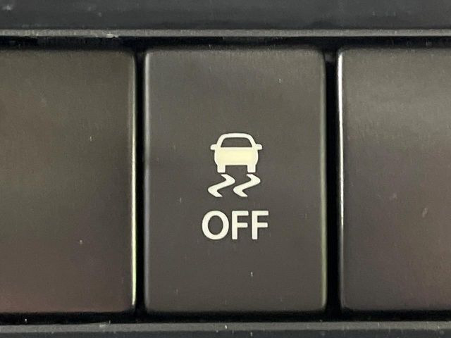 �y������h�~���u�z�ԗ��̉���������m����ƁA�����I�Ɏԗ��̐i�s������ۂ悤�Ɏԗ��𐧌䂵�܂��B�J�̓��ȂǊ���₷���H�ʏ󋵂ł����S�ȉ^�]���\�ł��B