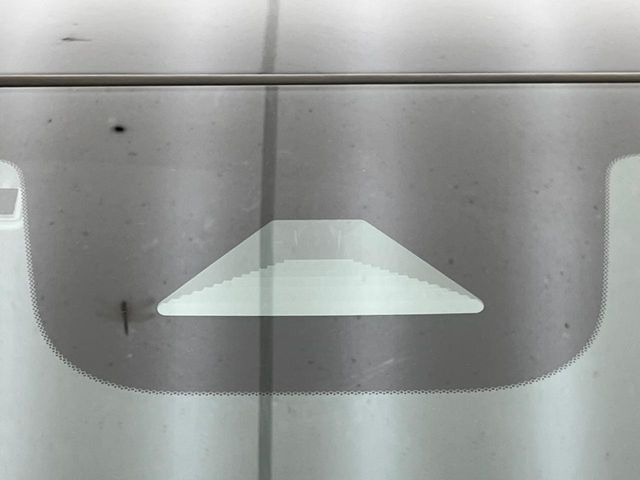 �y�z���_�Z���V���O�z���s���ɑO���̎ԗ�����F�����A�Փ˂������Ȏ��͌x��ƃu���[�L�ŏՓˉ���Ɣ�Q�y�����A�V�X�g�B�����S�Ƀh���C�u�����y���݂��������܂��B