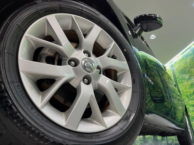 �y����15�C���`�A���~�z�C�[���z�O�ςɃ}�b�`���������A���~�z�C�[���𑕒����Ă���܂��B�e��ЊO�A���~�z�C�[����A�X�^�b�h���X�^�C�����戵�����Ă���܂��B���񂲑��k����������