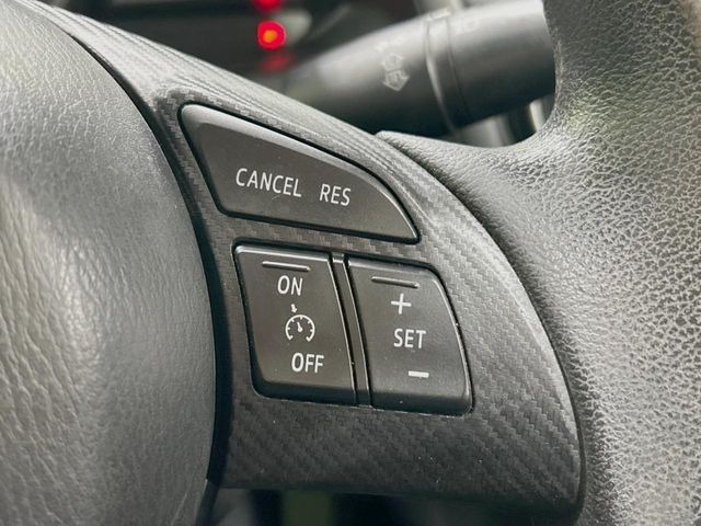 �y�N���[�Y�R���g���[���z�������H�����N���N���s�B�A�N�Z���𗣂��Ă���葬�x�ő��s���ł��A�������^�]���̕��S���y��!�����E�������ȒP�ȃX�C�b�`����Œ����ł��܂��B