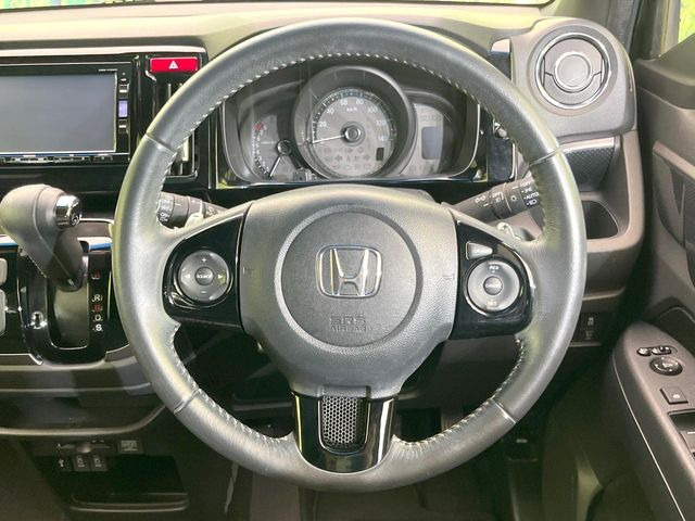 �y�����v�����X�e�A�����O�z�㎿�Ȋv���g�p���邱�ƂŁA��ɂ����������݂ƂĂ��^�]���₷���n���h���ł���