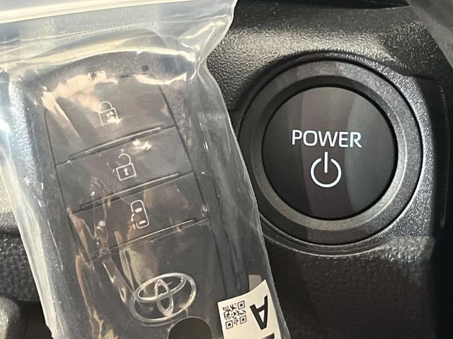 �y�X�}�[�g�L�[�z�J�o����|�P�b�g�ɓ��ꂽ�܂܂ł��h�A�̎{���E�������\�ȃX�}�[�g�L�[�𑕔��B�G���W���̃I���E�I�t�����J�M�����o���K�v����������Ƃ��Ă��֗��ł���