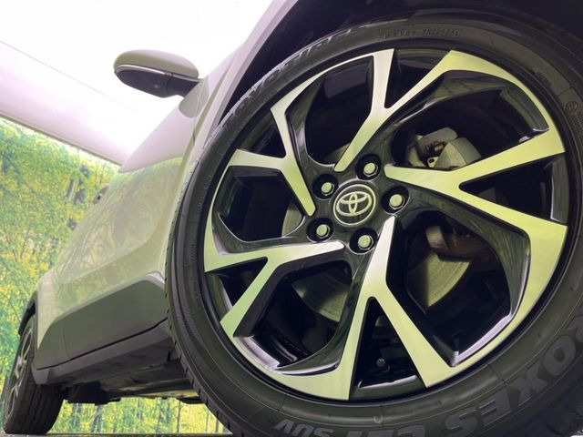 �y����18�C���`�A���~�z�C�[���z�O�ςɃ}�b�`���������A���~�z�C�[���𑕒����Ă���܂��B�e��ЊO�A���~�z�C�[����A�X�^�b�h���X�^�C�����戵�����Ă���܂��B���񂲑��k����������