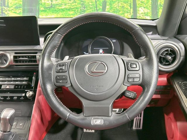 �y�����v�����X�e�A�����O�z�㎿�Ȋv���g�p���邱�ƂŁA��ɂ����������݂ƂĂ��^�]���₷���n���h���ł���