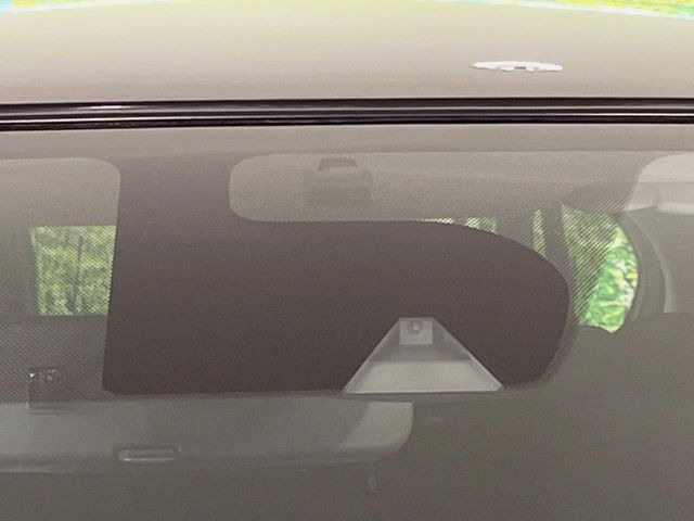 �y�G�}�[�W�F���V�[�u���[�L�z���s���ɑO���̎ԗ�����F�����A�Փ˂������Ȏ��͌x��ƃu���[�L�ŏՓˉ���Ɣ�Q�y�����A�V�X�g�B�����S�Ƀh���C�u�����y���݂��������܂��B