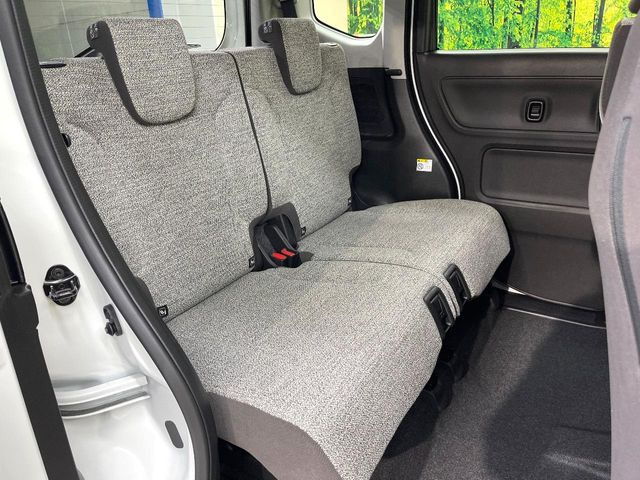 ���i���ȃI���W�i���t���A�}�b�g���I�v�V�����ɂĂ��p�ӂ��Ă���܂��B���D���ȃf�U�C����J���[�����Ԃɍ��킹�đI��ł����������Ƃ��ł��܂���