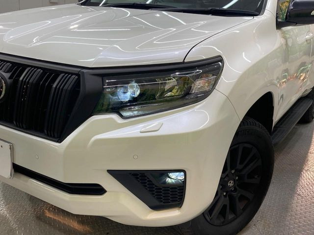 �yLED�w�b�h���C�g�z���V����ԑ��s�����ǍD�Ȏ��E���m�ۂ����S���ĉ^�]�ł��鍂�P�xLED�w�b�h���C�g�𑕔�!�_�����x�������A����d�͂��}�����Ă��܂��B