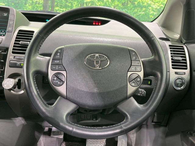 �y�����v�����X�e�A�����O�z�㎿�Ȋv���g�p���邱�ƂŁA��ɂ����������݂ƂĂ��^�]���₷���n���h���ł���