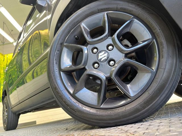 �y����16�C���`�A���~�z�C�[���z�O�ςɃ}�b�`���������A���~�z�C�[���𑕒����Ă���܂��B�e��ЊO�A���~�z�C�[����A�X�^�b�h���X�^�C�����戵�����Ă���܂��B���񂲑��k����������