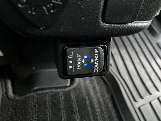 �����K������USB�d���\�P�b�g!�g�ѓd�b�̏[�d��Q�[���@�Ȃǂ̏[�d�ɂ��g�p�ł��܂�!