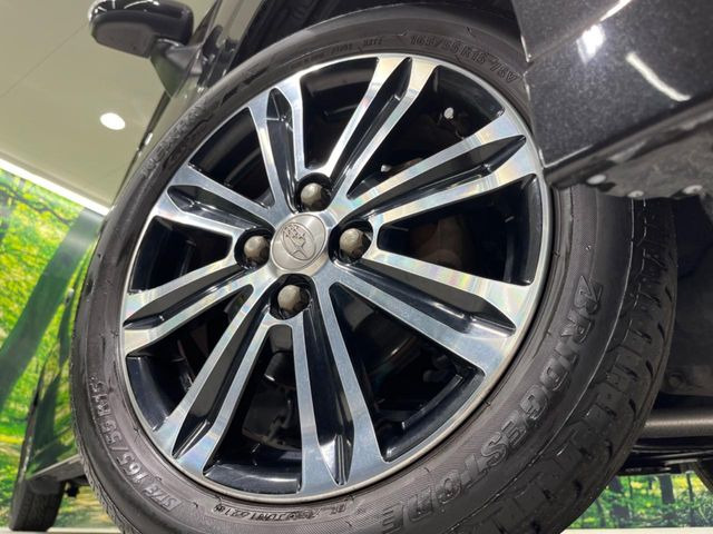 �y����15�C���`�A���~�z�C�[���z�O�ςɃ}�b�`���������A���~�z�C�[���𑕒����Ă���܂��B�e��ЊO�A���~�z�C�[����A�X�^�b�h���X�^�C�����戵�����Ă���܂��B���񂲑��k����������