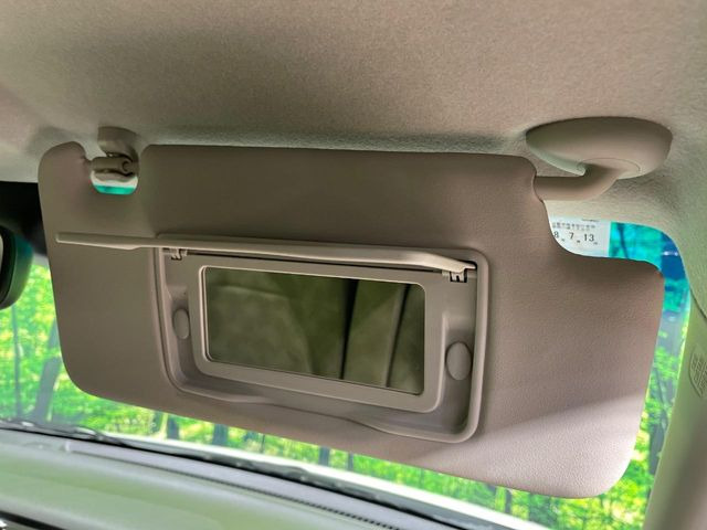 �y�o�j�e�B�~���[�z�T���o�C�U�[���ɐݒu���ꂽ�~���[�Őg�����Ȃ݃`�F�b�N!������Ƃ������C�N�����ɂ����􂵂܂���