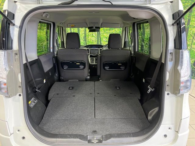 ���i�̂���������ʋ΁A���}���ɏ\���ȉ׎��X�y�[�X���m�ۂ��Ă���܂��B�Z�J���h�V�[�g��|���ƁA�傫�ȉו��̐ύڂ��\�ł���