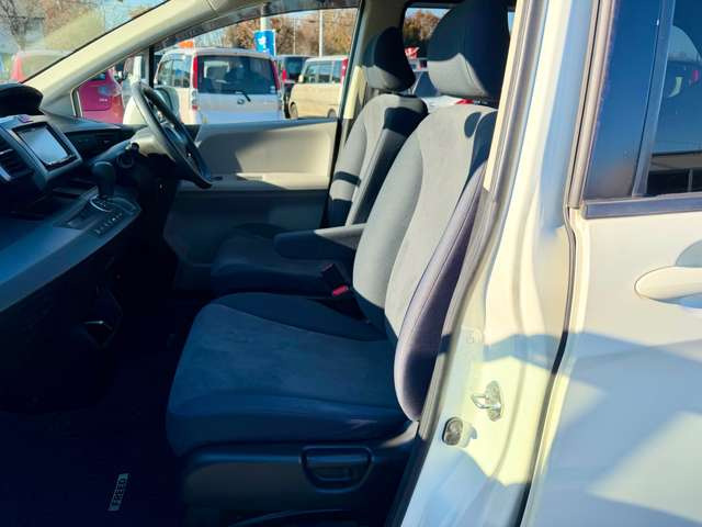 ���������ԑ����W�����ł�!���̋@��ɐ��񂲗��X������!