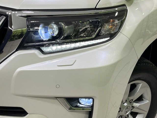 �yLED�w�b�h���C�g�z���V����ԑ��s�����ǍD�Ȏ��E���m�ۂ����S���ĉ^�]�ł��鍂�P�xLED�w�b�h���C�g�𑕔�!�_�����x�������A����d�͂��}�����Ă��܂��B