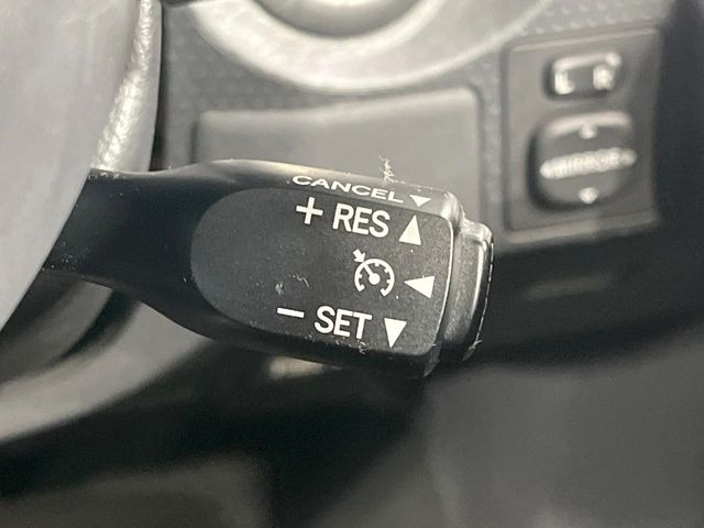 �y�N���[�Y�R���g���[���z�������H�����N���N���s�B�A�N�Z���𗣂��Ă���葬�x�ő��s���ł��A�������^�]���̕��S���y��!�����E�������ȒP�ȃX�C�b�`����Œ����ł��܂��B