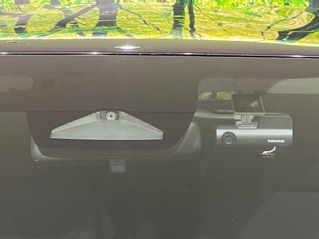 �y�g���^�Z�[�t�e�B�Z���X�z���s���ɑO���̎ԗ�����F�����A�Փ˂������Ȏ��͌x��ƃu���[�L�ŏՓˉ���Ɣ�Q�y�����A�V�X�g�B�����S�Ƀh���C�u�����y���݂��������܂��B