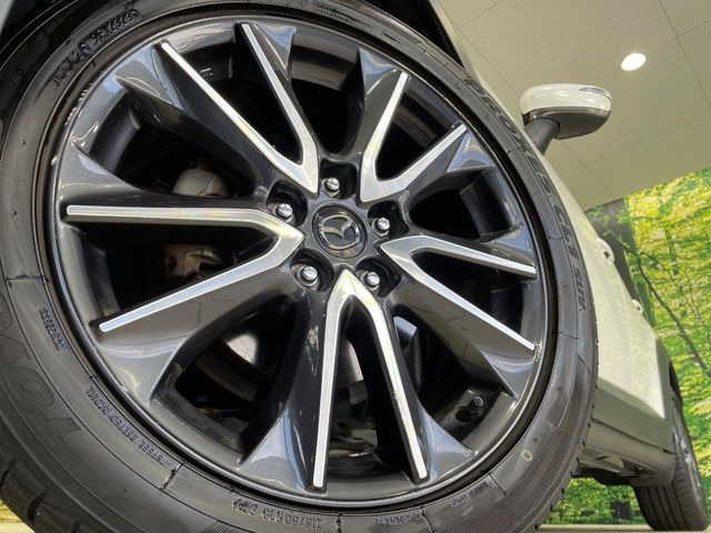 �y����18�C���`�A���~�z�C�[���z�O�ςɃ}�b�`���������A���~�z�C�[���𑕒����Ă���܂��B�e��ЊO�A���~�z�C�[����A�X�^�b�h���X�^�C�����戵�����Ă���܂��B���񂲑��k����������