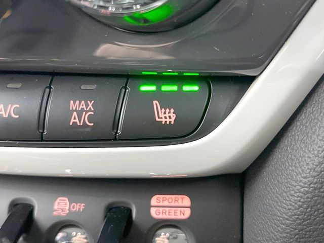 ���t�����g�V�[�g�q�[�e�B���O:�^�]�ȁE����ȋ��ɎO�i�K�Œ��߂��\�ȃV�[�g�q�[�^�[�𑕔����Ă���܂��B�G�߂��킸���K�ɂ��g�p���������܂��B