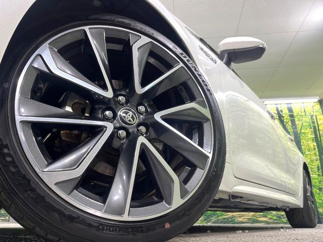 �y�O���[�h��p����18�C���`�A���~�z�C�[���z�f�U�C�����̍��������A���~�z�C�[���𑕒����Ă���܂��B�e��ЊO�A���~�z�C�[����A�X�^�b�h���X�^�C�����戵�����Ă���܂��B���񂲑��k����������